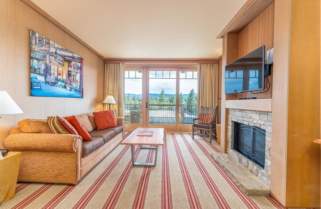 SCHÖNE EINZIMMER-SUITE IN DER SUNCADIA LODGE !!!