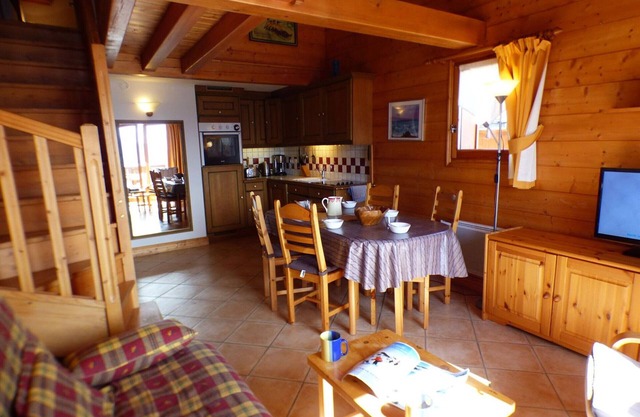 5-Zimmer-Wohnung in Les Saisies Bisanne 1500, ski-in/ski-out, 9 Personen, Balkon, Parkplatz