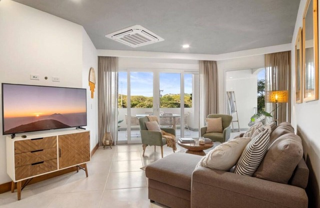 5 Star Condo+Langosta Beach Club Access