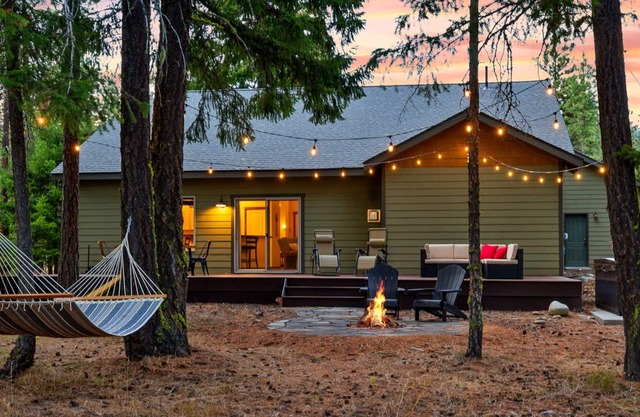 5-star family home with game room, private hot tub, summer pool, near the lake!