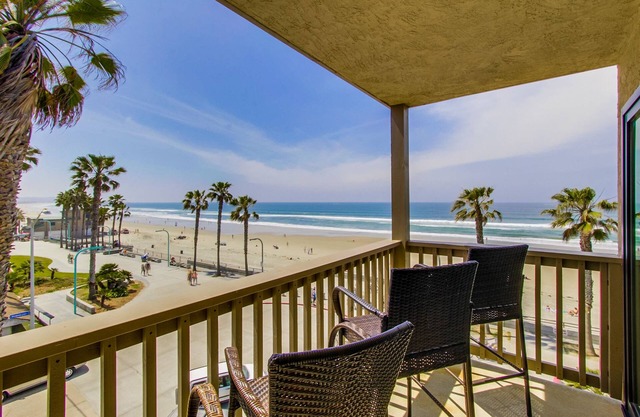 Ocean Front Luxury - voller Meerblick - eigener Balkon - Schritte zum Strand!