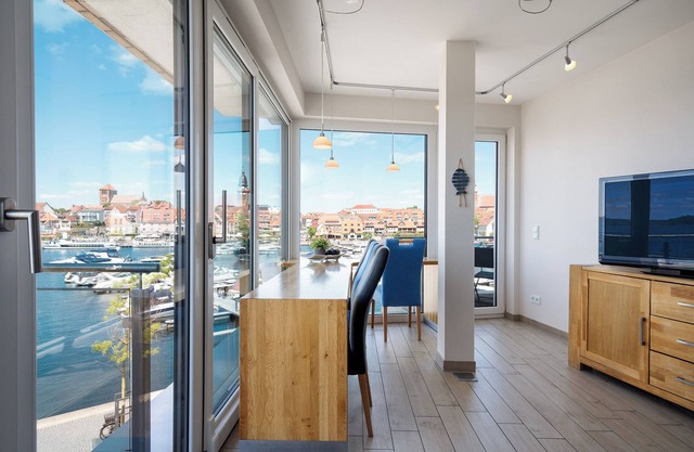 5-Sterne Ferienapartment Panorama Suite in der Hafenresidenz Waren (Müritz)