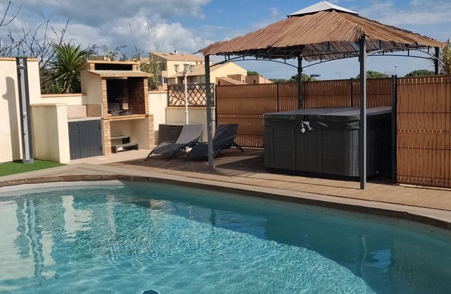 Villa 5* for 6/7 pers. 200 m beach, air-conditioning, heated pool, top-of-the-range spa