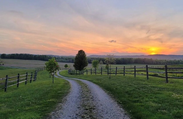 50 acre's all to yourself.....and the best sunsets