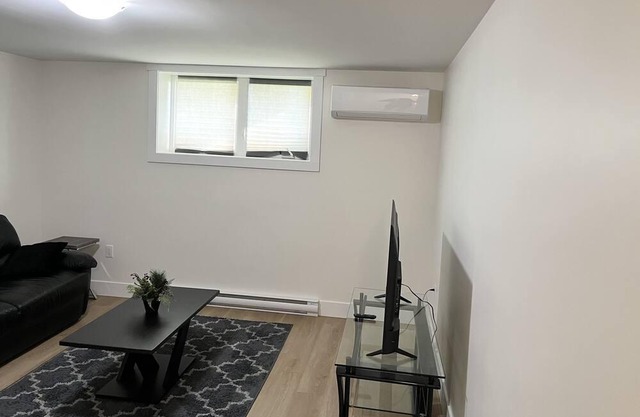 50% off Monthly bookings & 20% of Weekly. New Cozy Apartment w/ Private Entrance