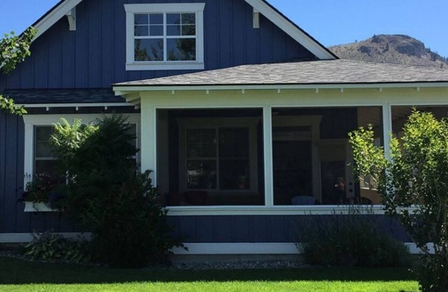 Familienhaus im Stil der 50er Jahre im Private Resort Lake Osoyoos für bis zu 12 Personen