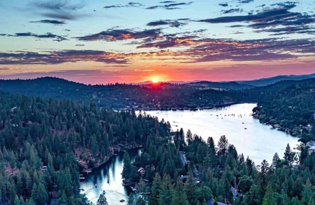 500 Pine Mountain Lake Escape