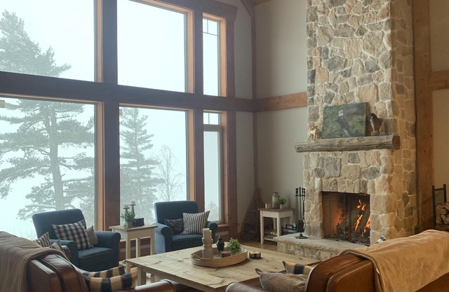 5000 sq ft luxury vacation home with 6 bedrooms 7 bathroom.