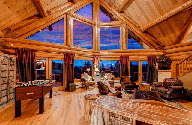 5500 qm Luxus-Blockhaus in Denver, golden, immergrün, Ski 6 Bds HOT TUB!