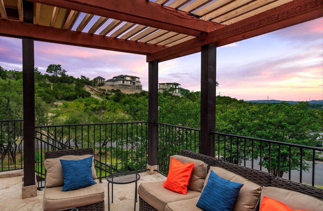 5003 McCormick Mountain · NEW Austin Retreat | 4BR | 2.5 BA W/Game Room