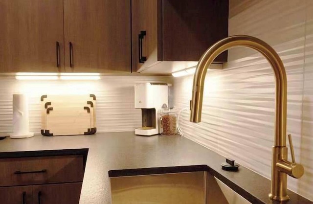 5020 Place Luxury Apartment