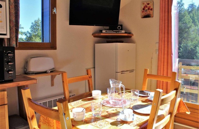 150m bis zum stadtzentrum, 4te Etage, balkon, fernseher, schließfach für die skier, 26m², Risoul