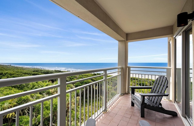 5131 Windswept Villa: NEW Renovated 2BR Oceanfront Villa with Beach Gear Credit