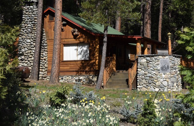 (52) Tuolumne Meadow (1 Bedroom Only) at The Redwoods In Yosemite