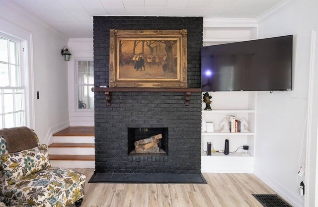 524 West 15th Street - SLEEPS UP TO 14