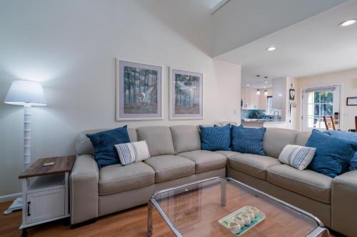 528 Tarpon Pond Cottage