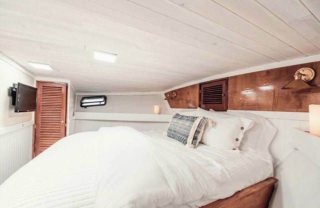 53’ PNW Yacht — L Y L A