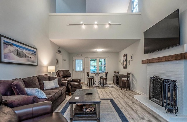 545 Tarpon Pond Cottage