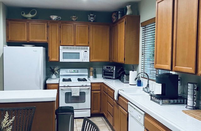 55+ Gated Comm - Peaceful 2 bedroom house in Menifee - 90 Min. Night Required