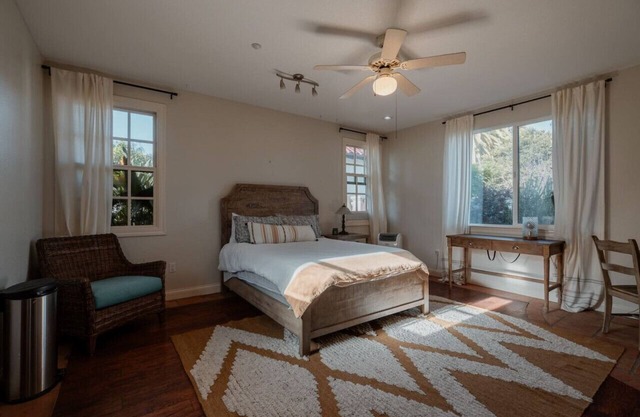 5bd/7beds/4bth/Pickleball/Pool/Spa