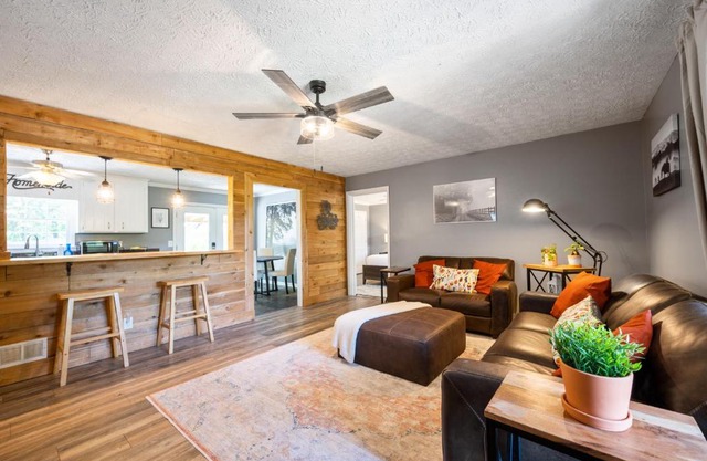 5BR Combined Units with Hot tub and Grill