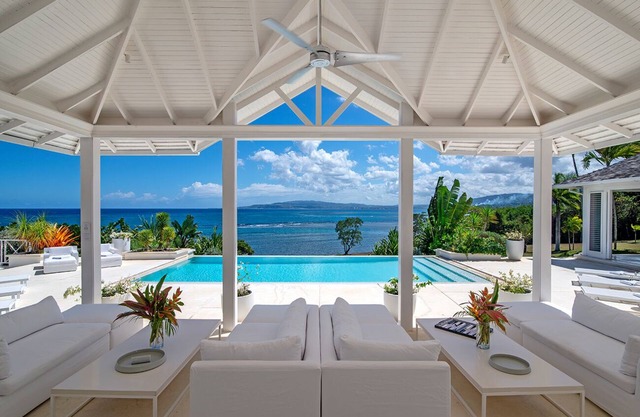 5br Contemporary & Sophisticated Resort Oceanfront Villa Beach Pickleball Gym