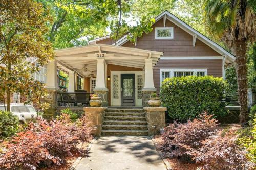 5BR Historic Midtown Craftsman Home w Jacuzzi