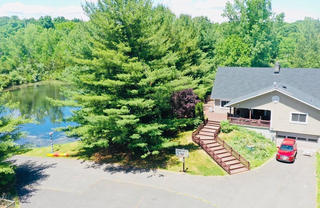5k+ Sq Ft of Luxury Living on 54 Acres near Hudson