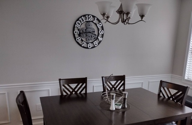 ★ 5min To Kellogg Park ★ Plymouth ★ Parking ★W/D★6