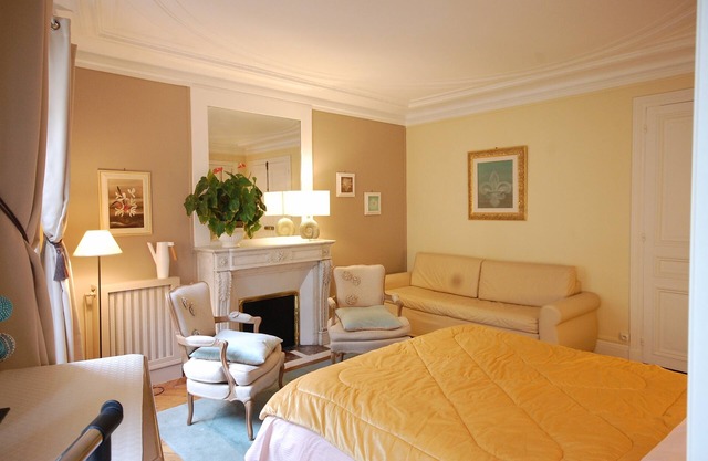 Wunderschöne 02-Zimmer-Wohnung in der Nähe der Champs Elysées Avenue