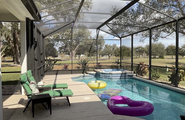 Gehobene 4 Schlafzimmer 3 Vollbad Haus am Golfplatz-Pool / Spa-Great Neighborhood