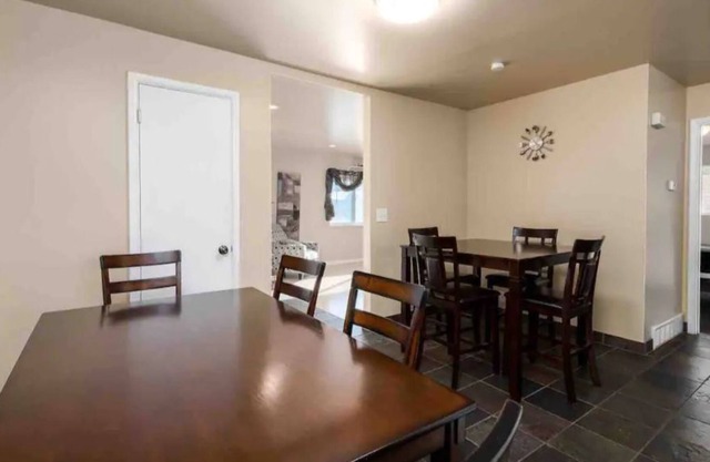 5★TOP CHOICE★4BR House | Fast WiFi | Free Parking