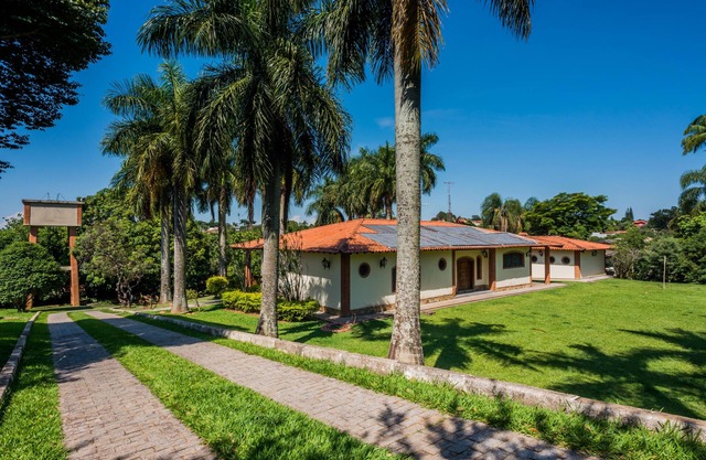 6. 000 Meter im Bezirk Country Club von Valinhos, asphaltierte und überwachte Straße