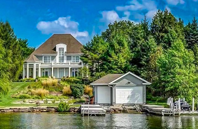 6 Bdrm 6 Bath lakefront cottage on Balsam Lake