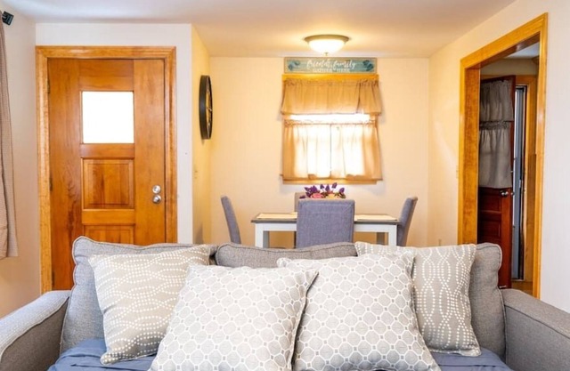 #6 * BEAUTIFUL* PET FRIENDLY HOME IN CENTRAL CT!*
