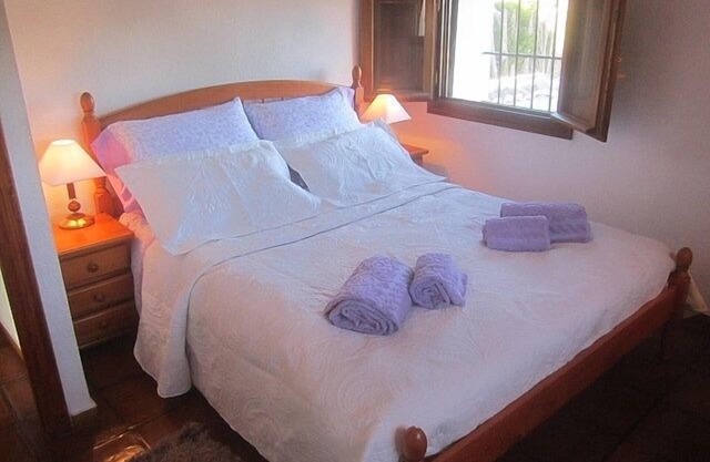 6 Bett, klimatisierte Villa mit eigenem Pool und großen abgelegenen Grundstücken