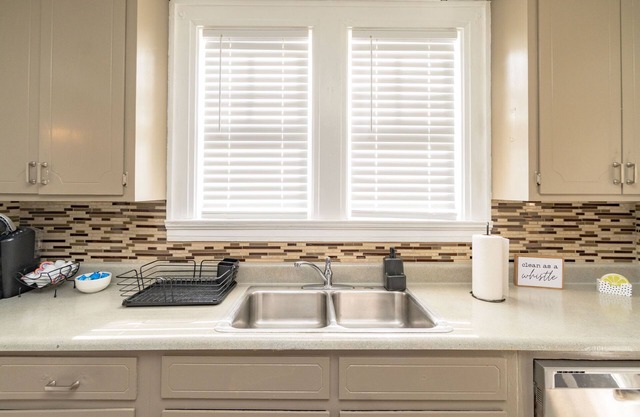 6 Bed Cloverdale Charm w/ 2 Kitchens & Large Yard