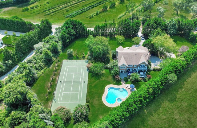 Hampton Estate Mit Pool Und Tennis