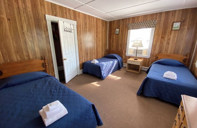 6 Bedroom Cottage at the 500 acre Poland Spring Resort!