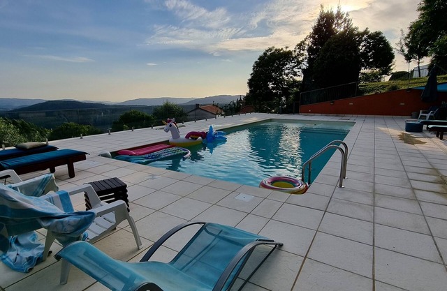 6-bedroom vacation home with pool, playground and barbecue area