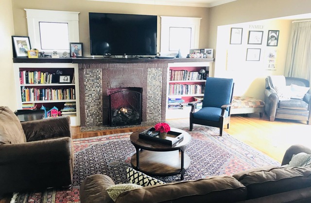 6 SCHLAFZIMMER-2 KÜCHEN Das perfekte Zuhause für große Gruppen.