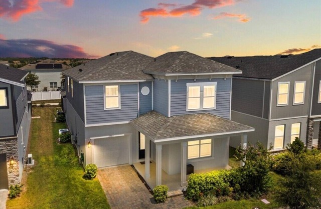 6 Bedrooms / 4.5 Bathrooms / Solara (2343CS)