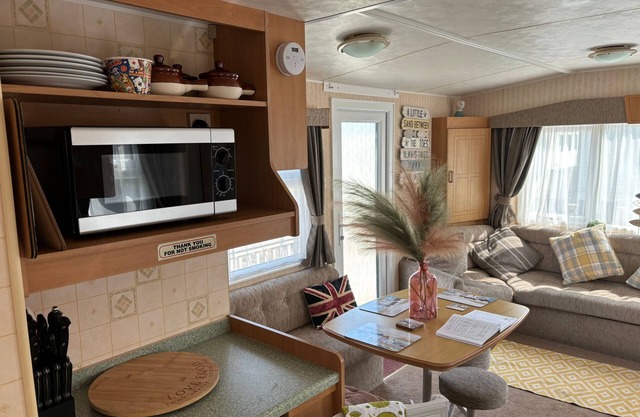 6 Berth Caravan-Ingoldmells-Pet Friendly