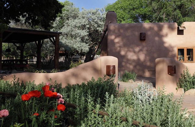6 Br / 3-Ba-Adobe-Haus in der Nähe von Taos
