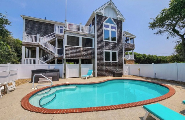 6 BR Oceanside Vcation Home w/Private Pool, Hot Tub, Dogs Allowed