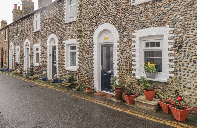 6 Flint Cottages, MINNIS BAY