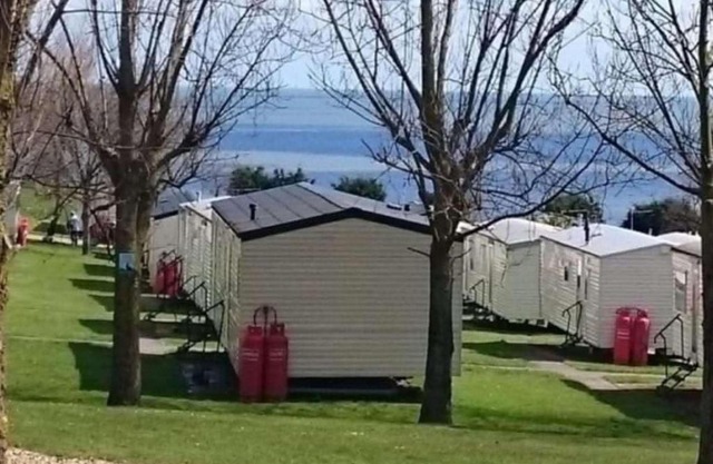 6 Guests - 3 Bedrooms - Entertainment - Near Beach