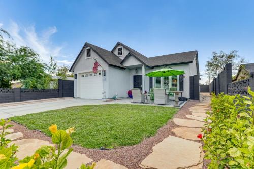 6 Mi to Dtwn Tempe Dog-Friendly Retreat with Yard!