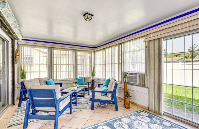 6 Mi to Hudson Beach: Port Richey Home w/Patio!