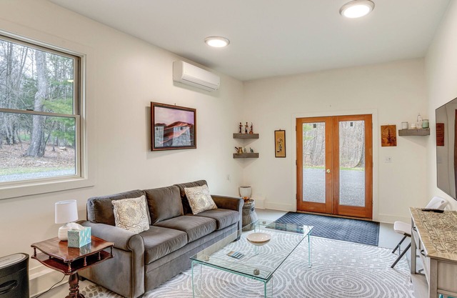 6 Mi to Tanglewood: Peaceful Berkshire Apt!